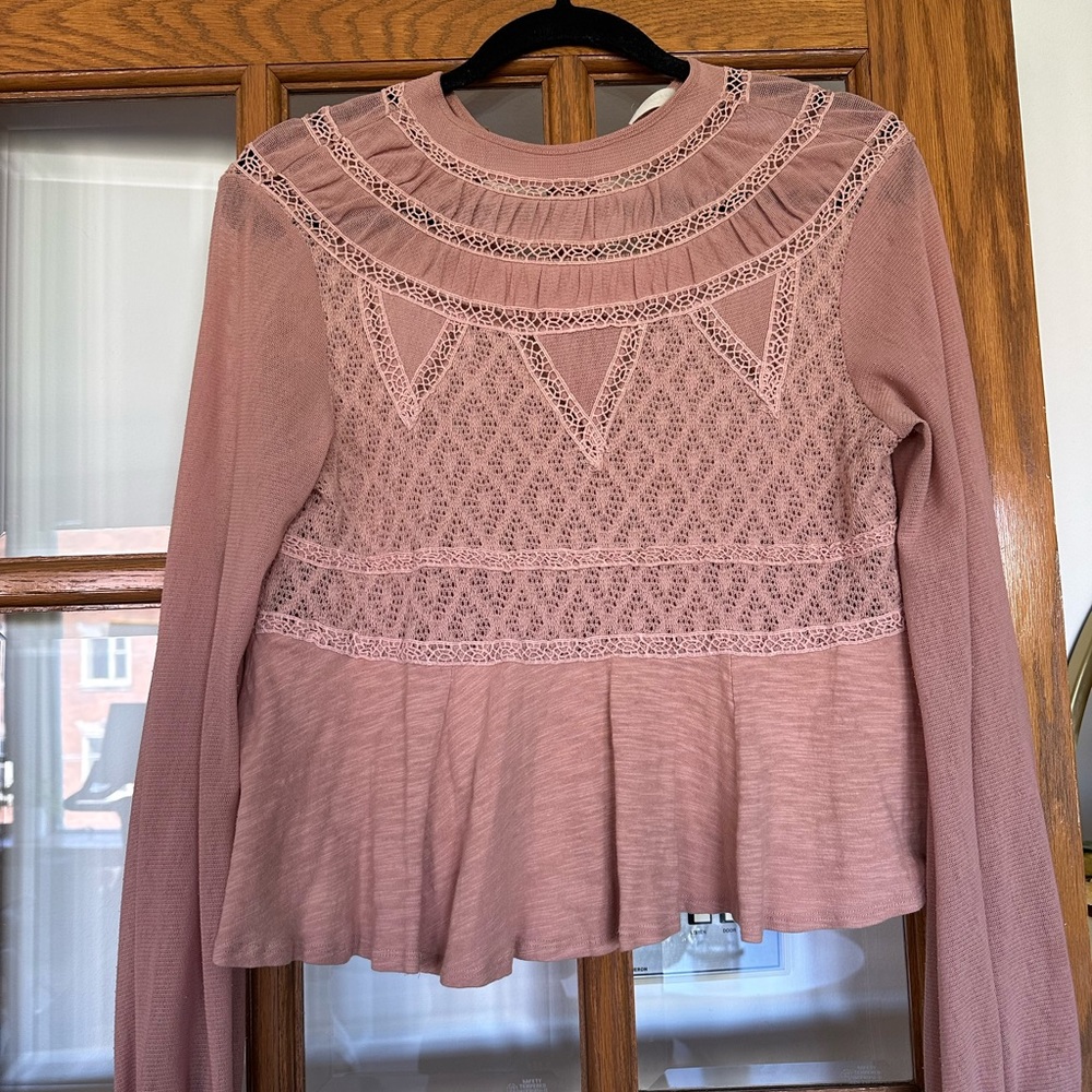 Free people xs keyhole blush long sleeved shirt